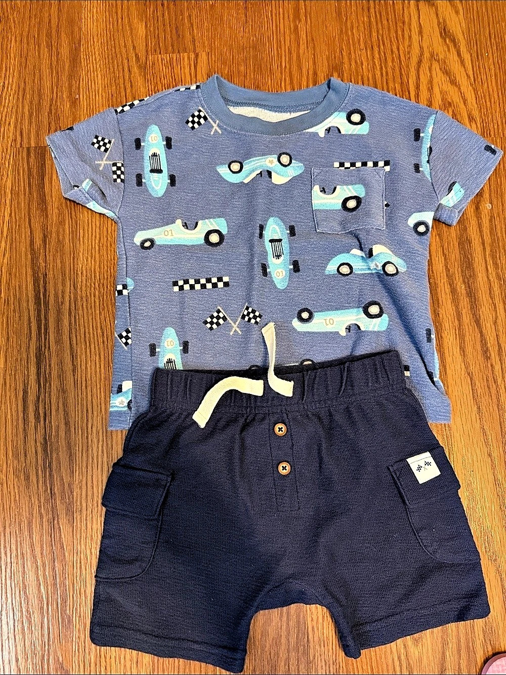 Carter's Car Print Matching Set Size 18M Like New
